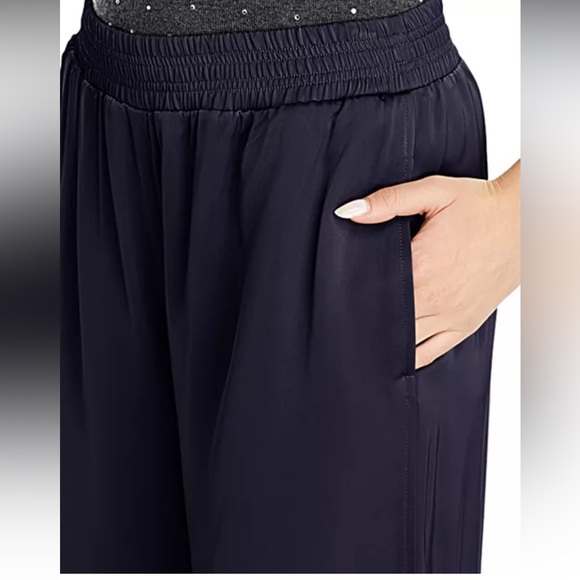 Fabiana Filippi•High Rise Wide Leg Pants
Women’s•Dark Blue•38 IT, 2 US - Picture 6 of 12